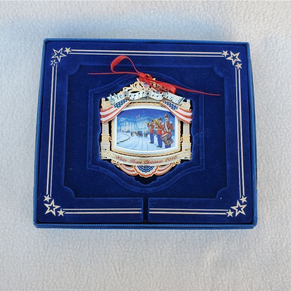 The White House 2010 holiday ornament